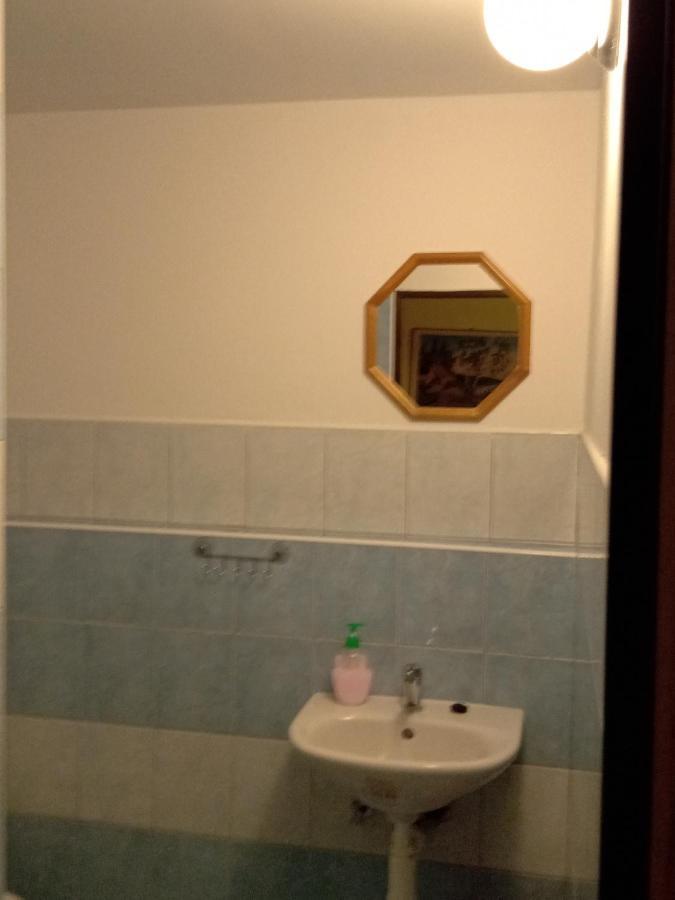 Apartman Police Nad Metuji Apartment Bagian luar foto